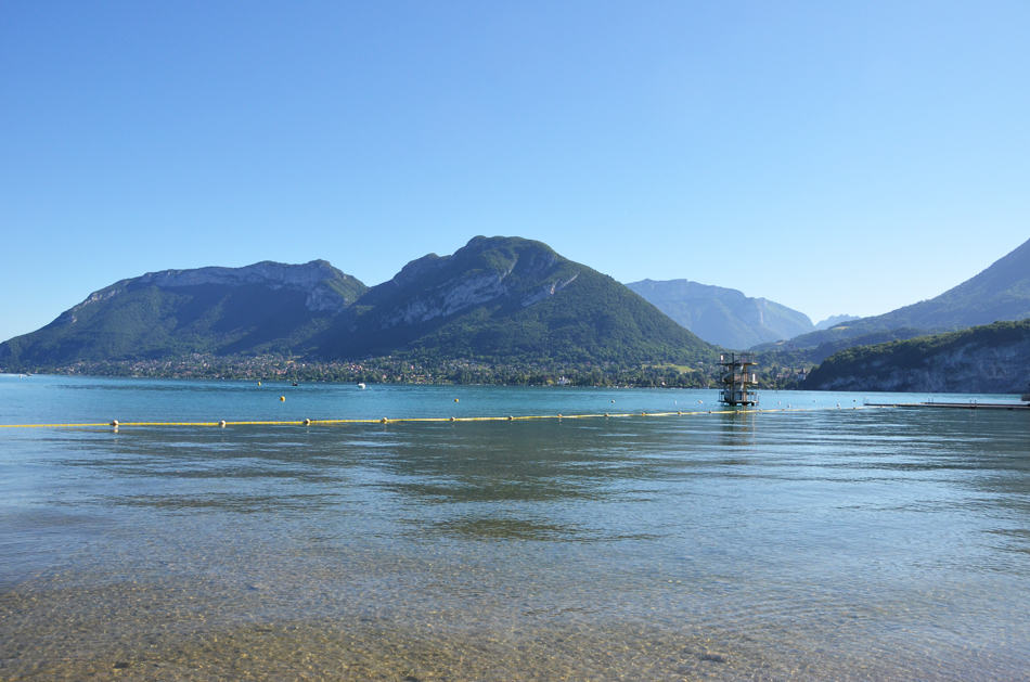 Où se baigner près de Lyon : les bonnes adresses de baignade naturelle : la plage de Saint-Jorioz