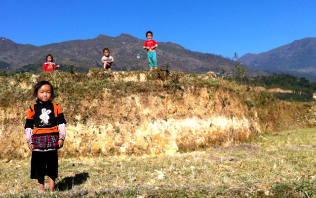 Enfants trek sapa vietnam