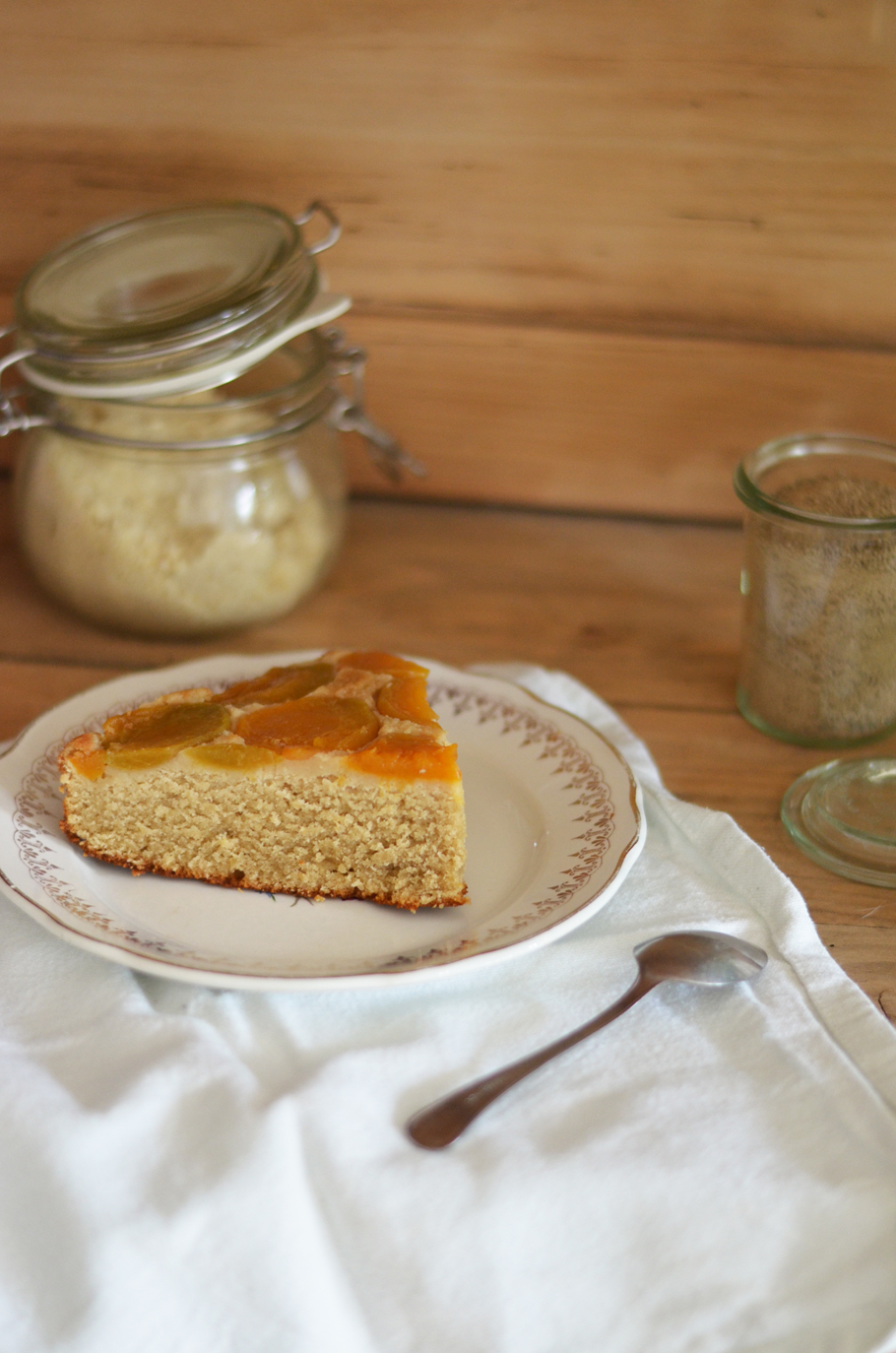 Gâteau moelleux aux abricots