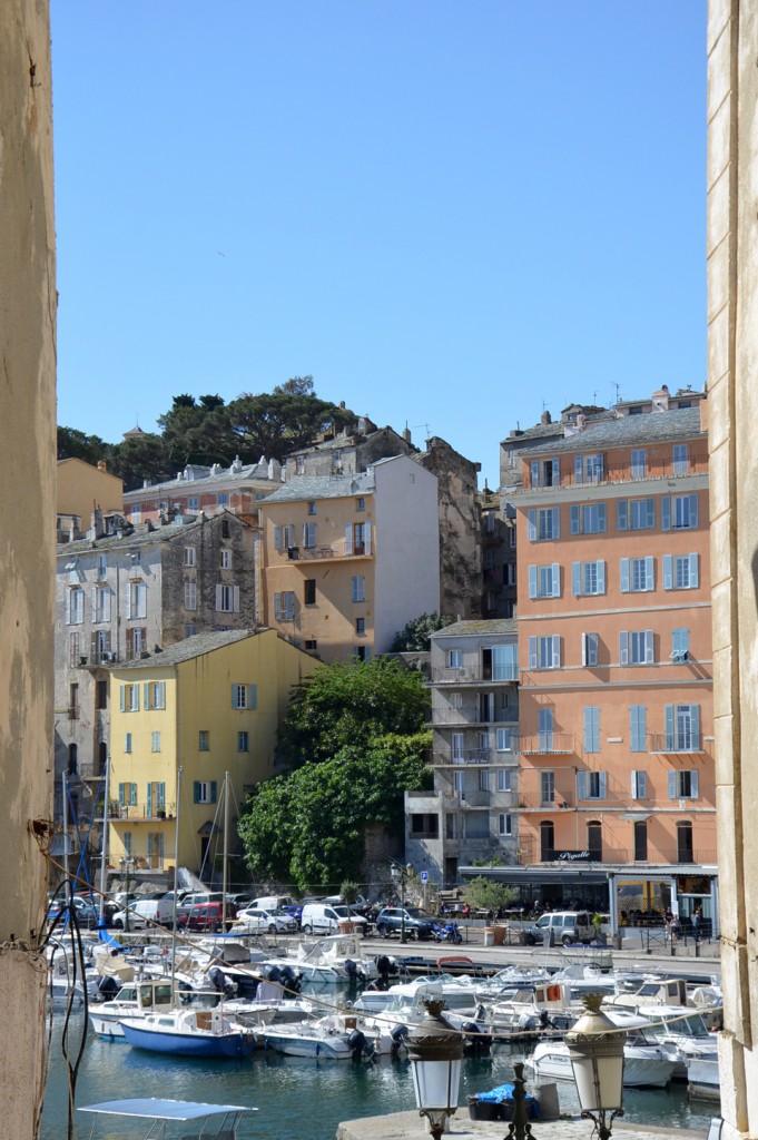 Découvrir Bastia au petit matin...