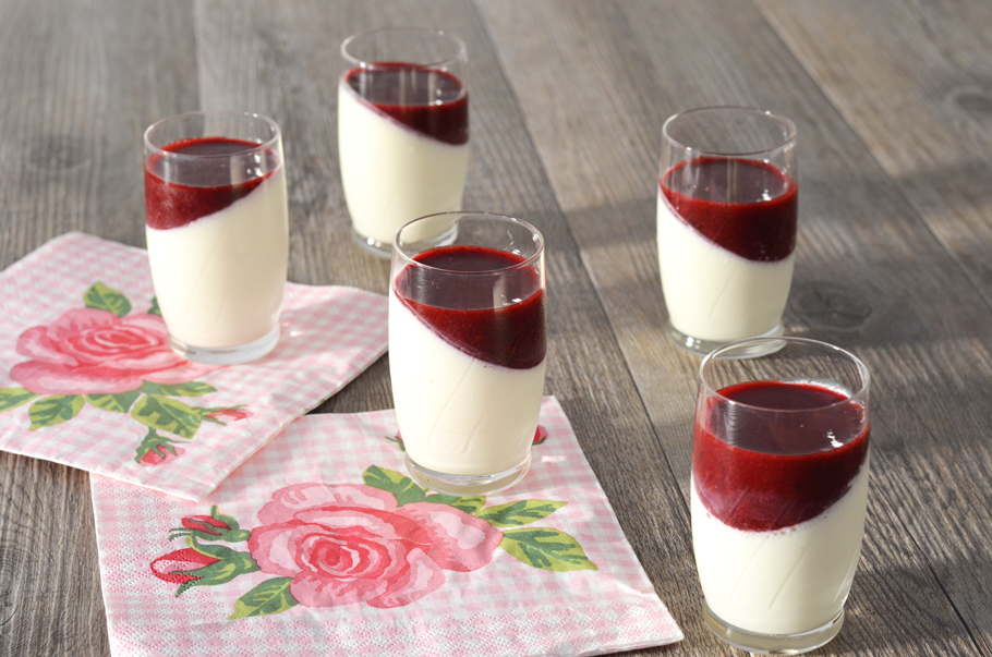 Panna cotta fruits rouges recette