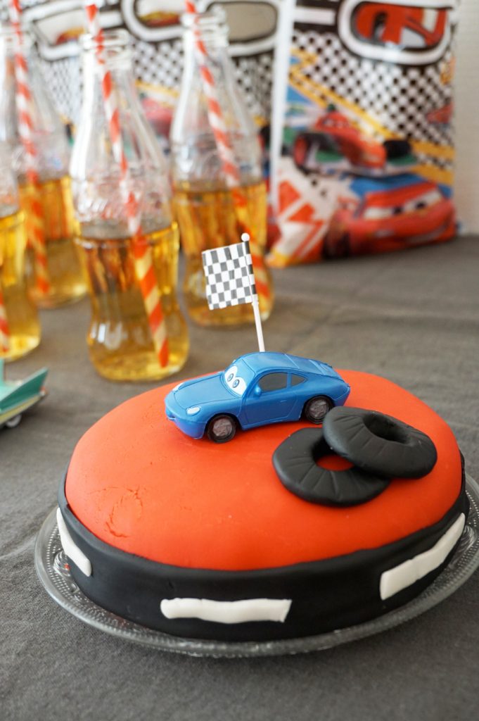 Anniversaire cars gateau sally