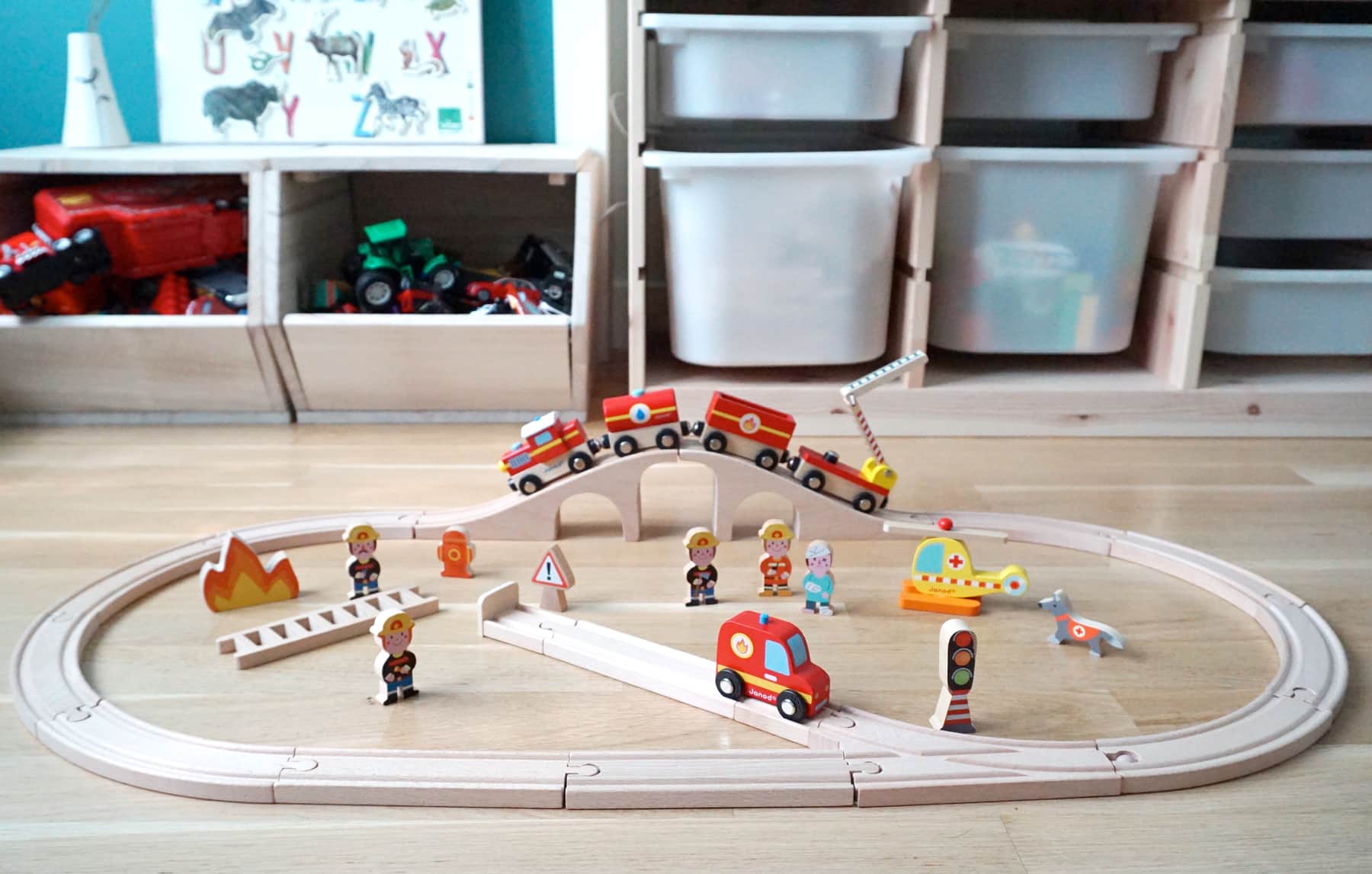 Le train en bois Story Express pompiers Janod