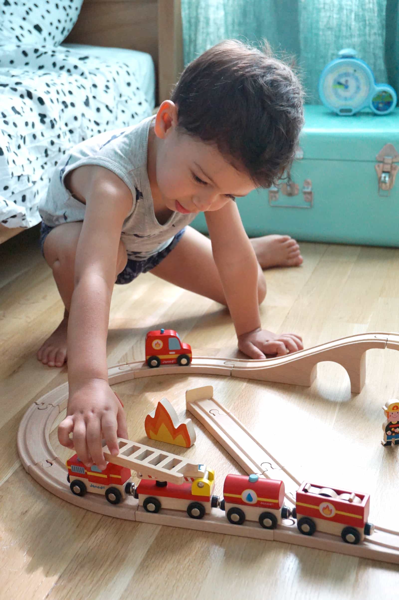 Noah et son petit train en bois Janod