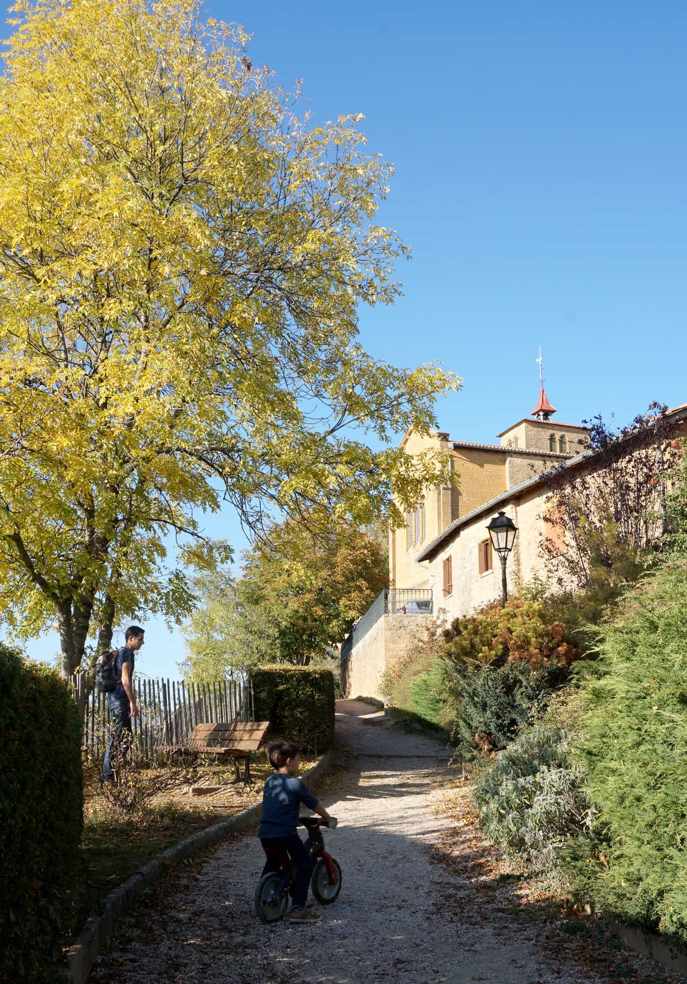 Balade dans le Beaujolais - Oingt, un des plus beaux villages de France