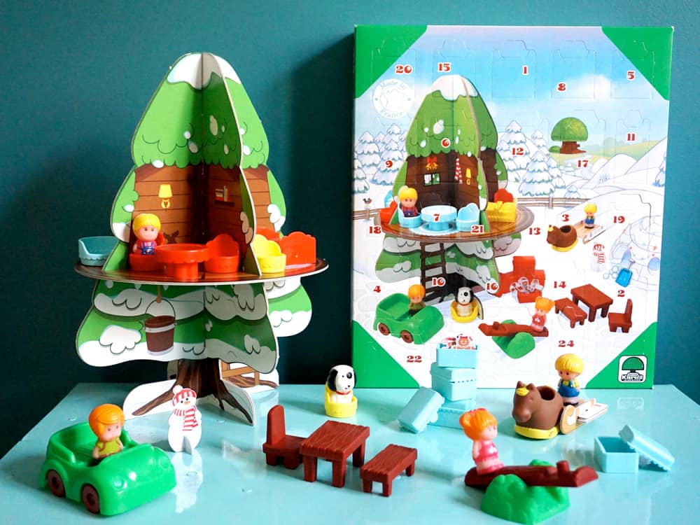 Un Calendrier De L Avent Avec Des Jouets Playmobil L Arbre Magique