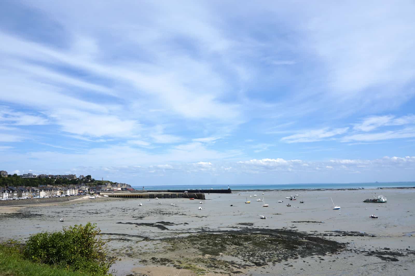 La plage et le port de Cancale