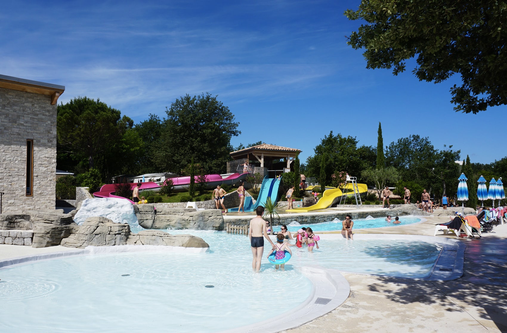 Complexe aquatique, piscine et toboggans du Yelloh Village Le Soleil Vivarais - Camping Ardèche
