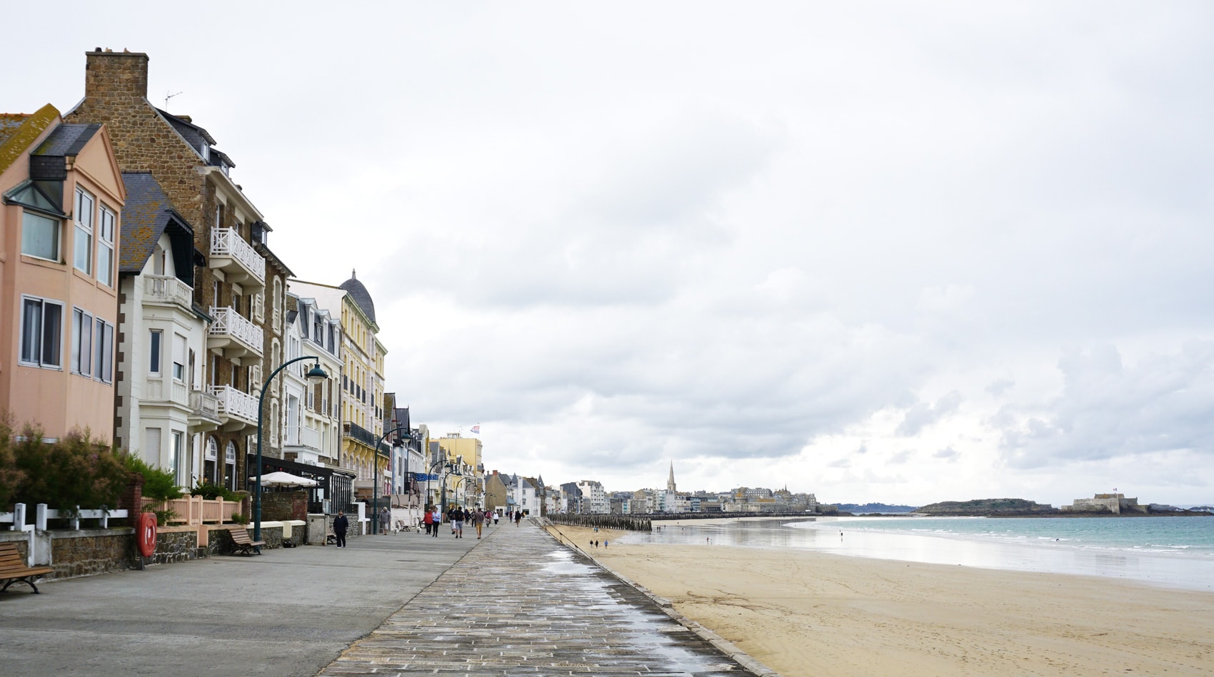 La digue de Rochebonne à Saint-Malo