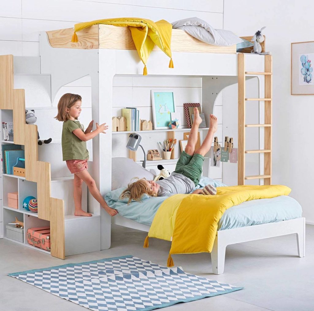 lit mezzanine enfant avec escalier etageres