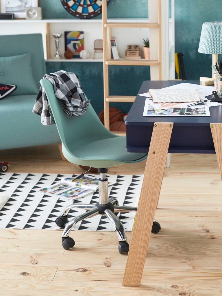 chaise de bureau enfant a roulettes