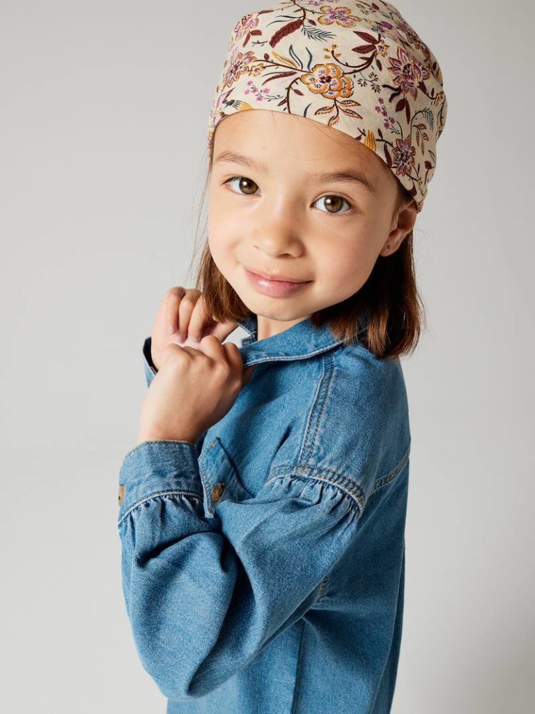 robe chemise en denim fille animee dune broderie fleur