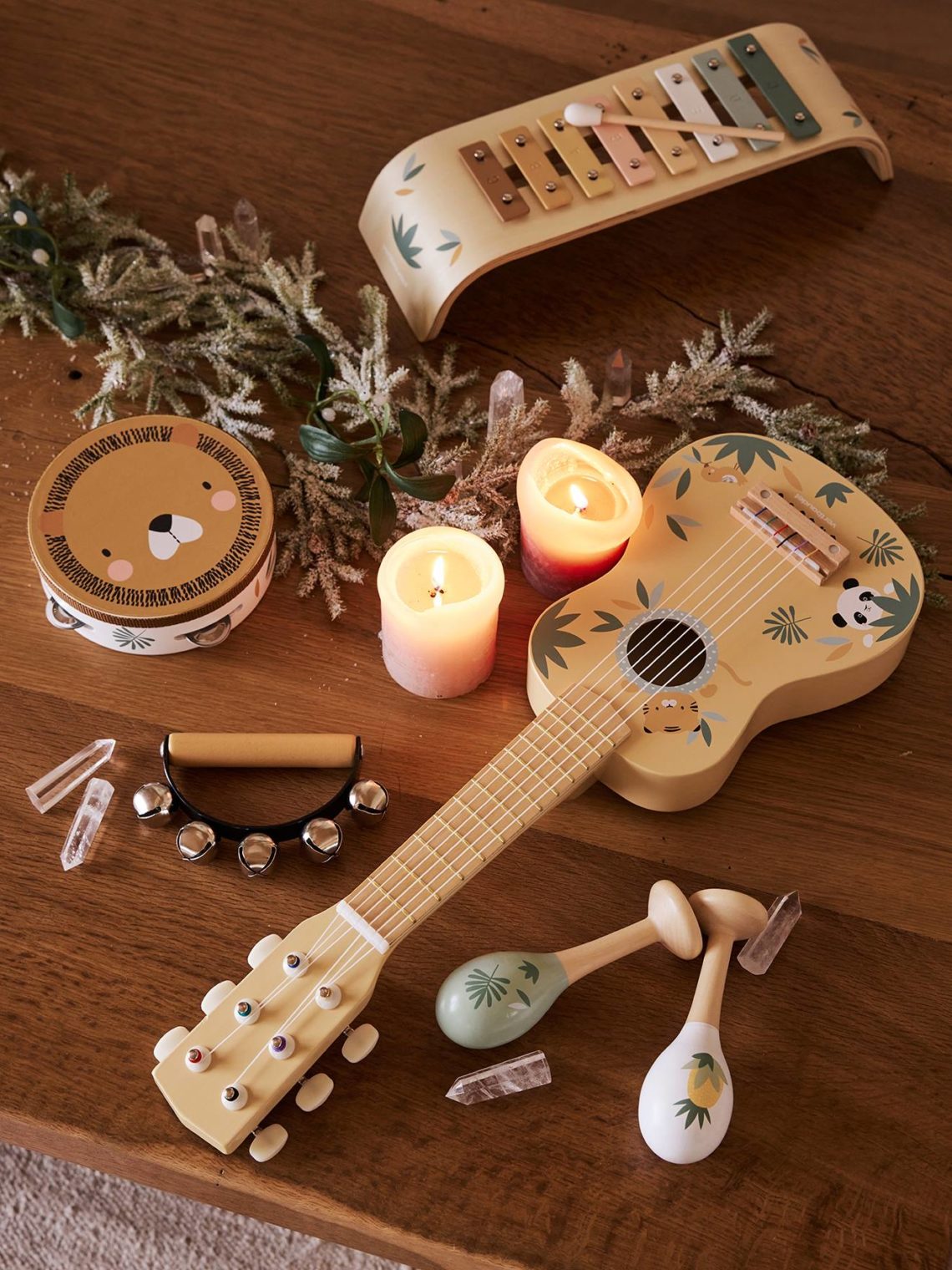 guitare en bois jouet