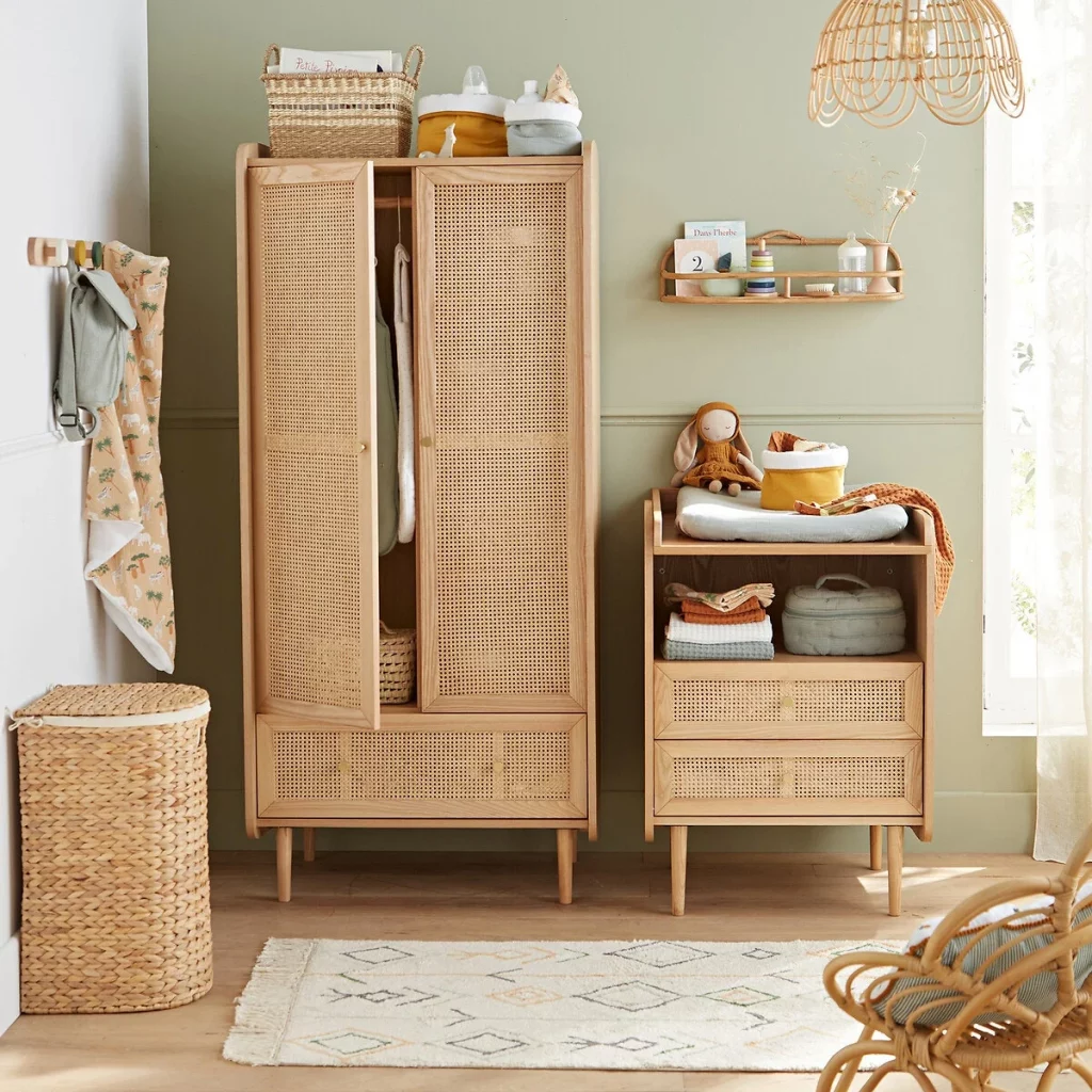 armoire cannage redoute