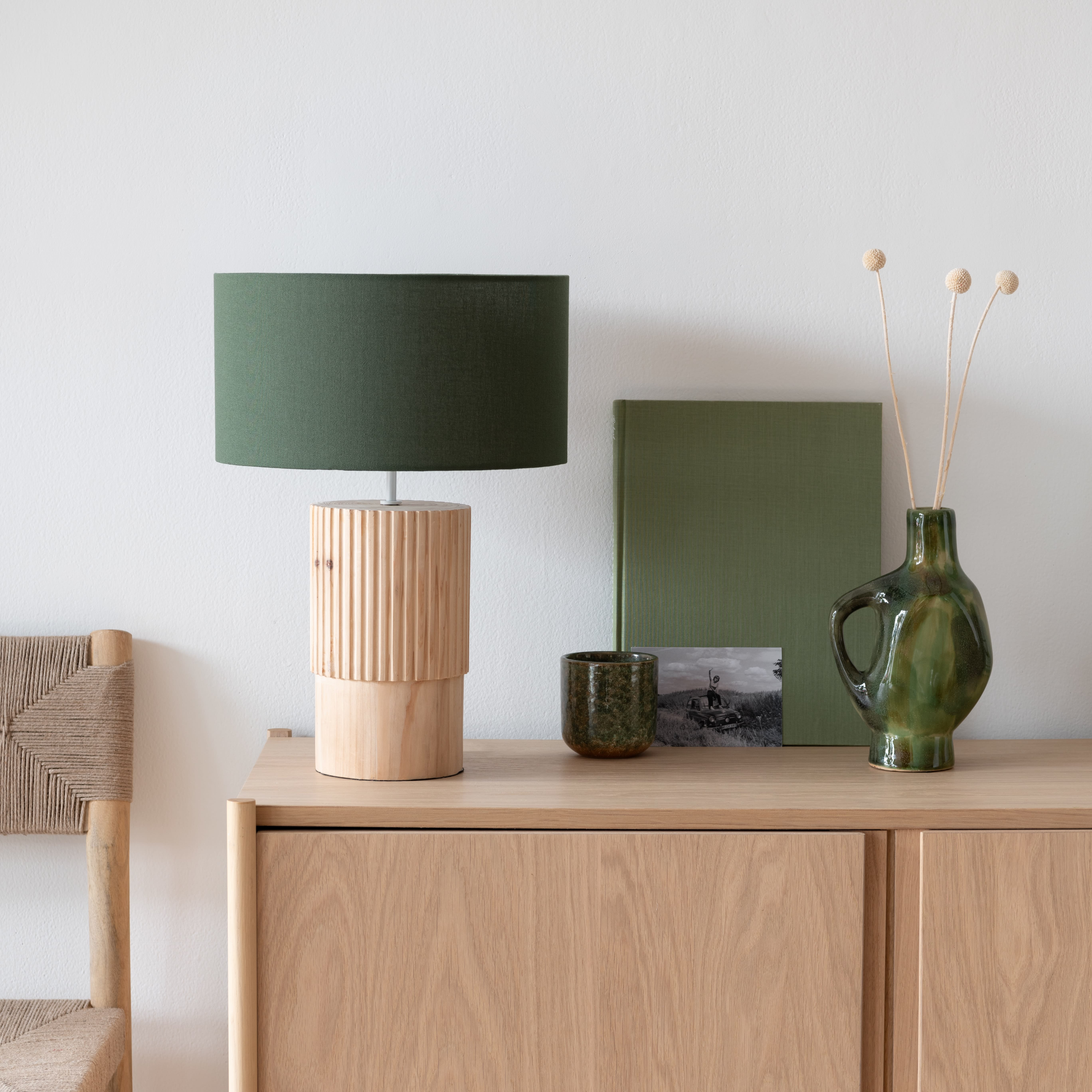 lampe en bois d epicea et abat jour vert kaki