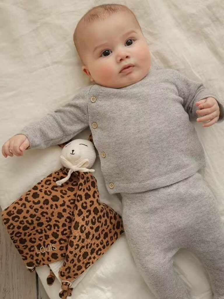 ensemble laine et cachemire naissance personnalisable envie de fraise