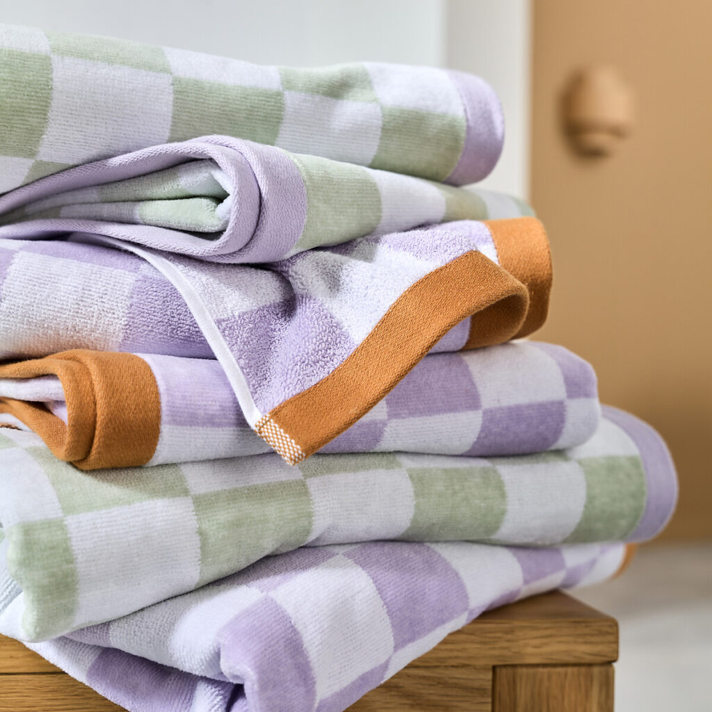 serviette bain lilas
