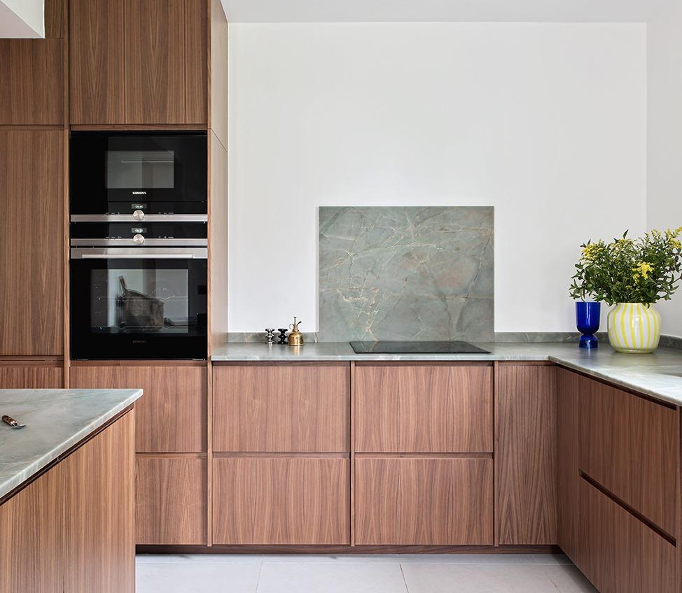 cuisine bois noyer ikea facades plum