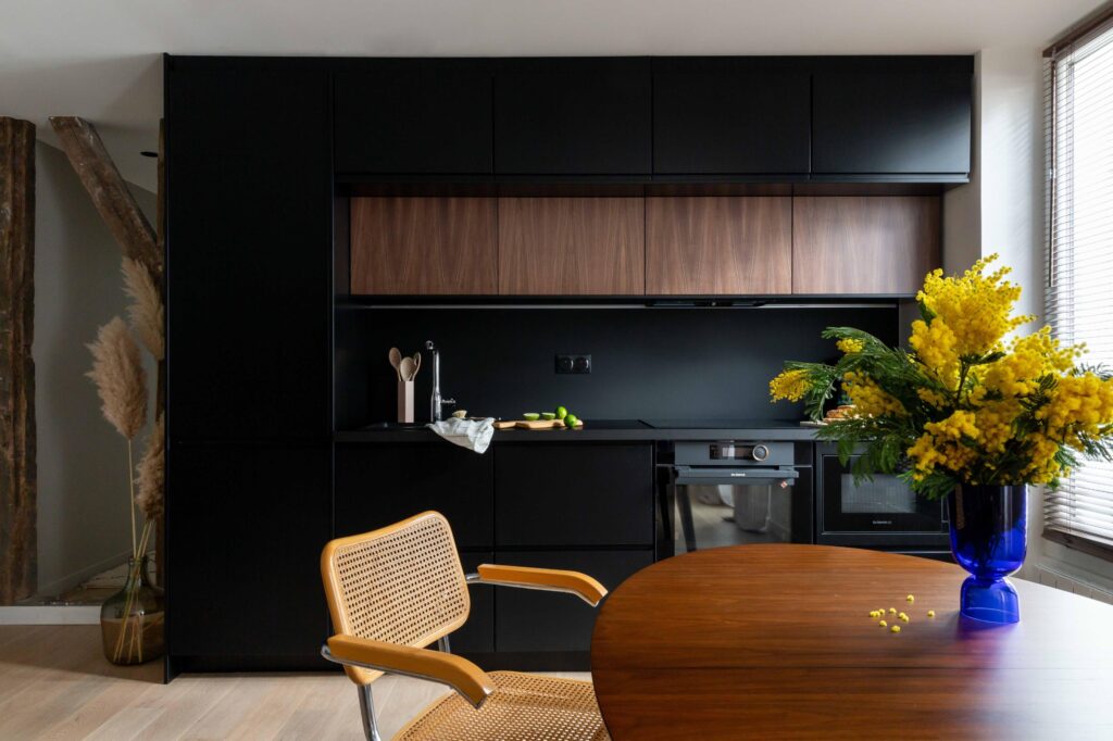 cuisine noire ikea facades plum