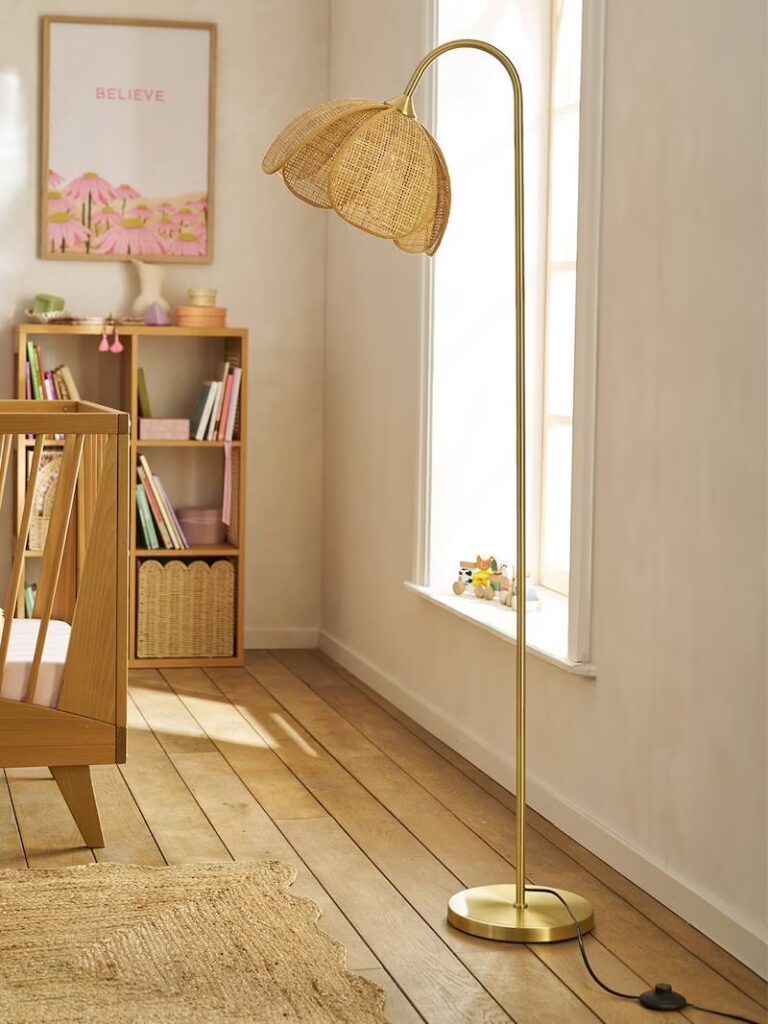 lampadaire rotin fleur metal