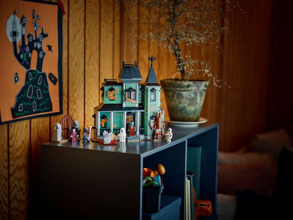 decoration halloween lego manoir hante